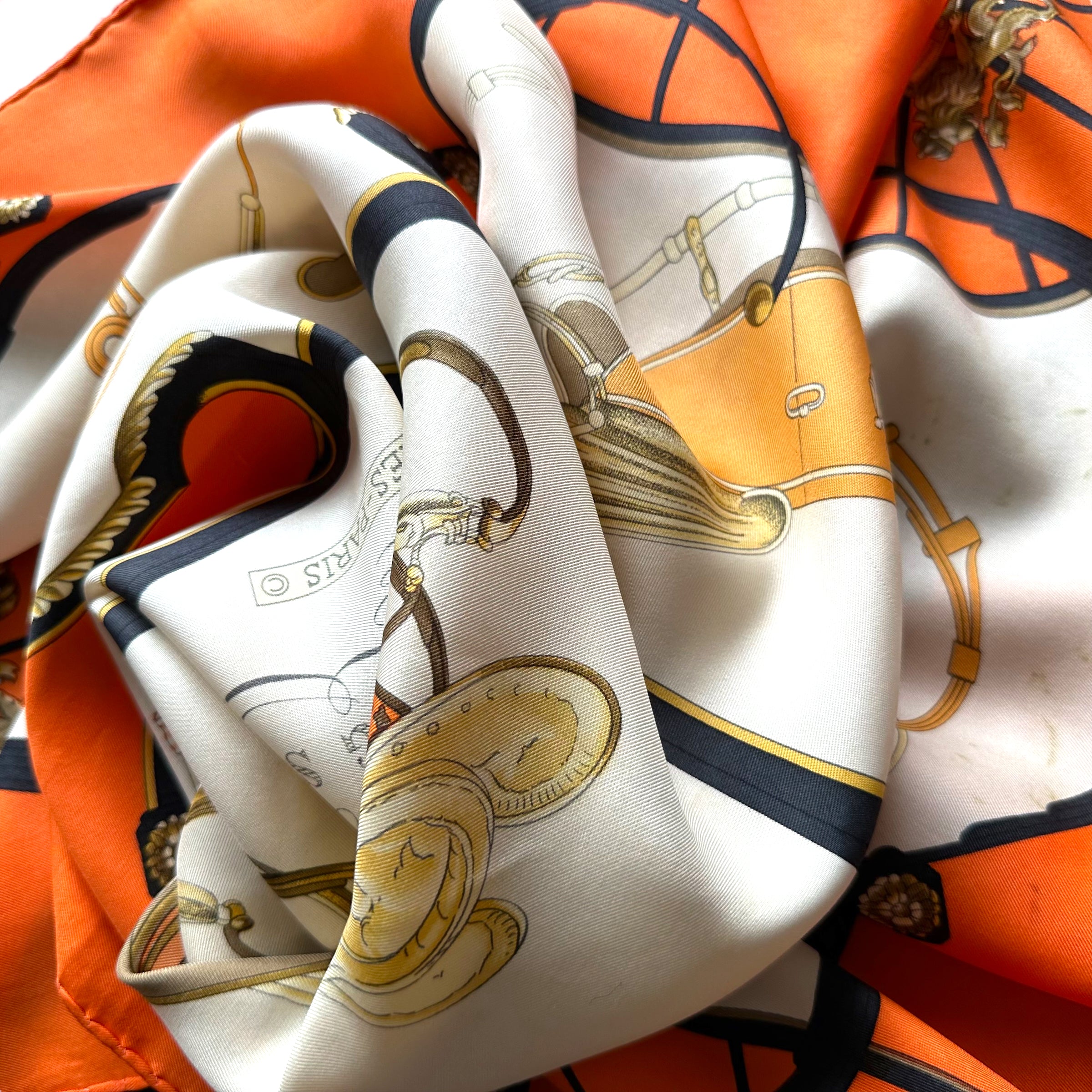 foulard-hermes-springs-porte