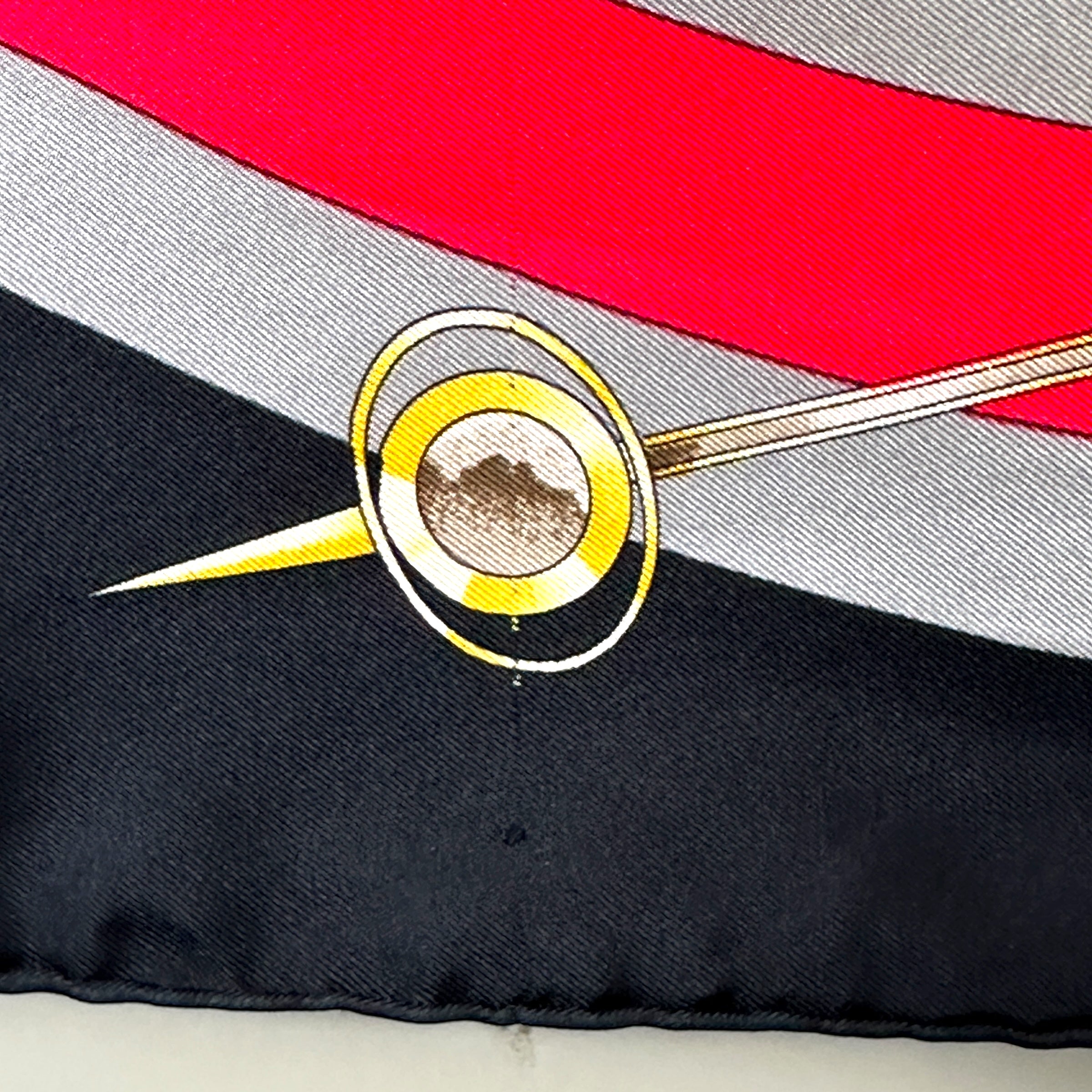 foulard-hermes-la-ronde-des-heures-fil-tire