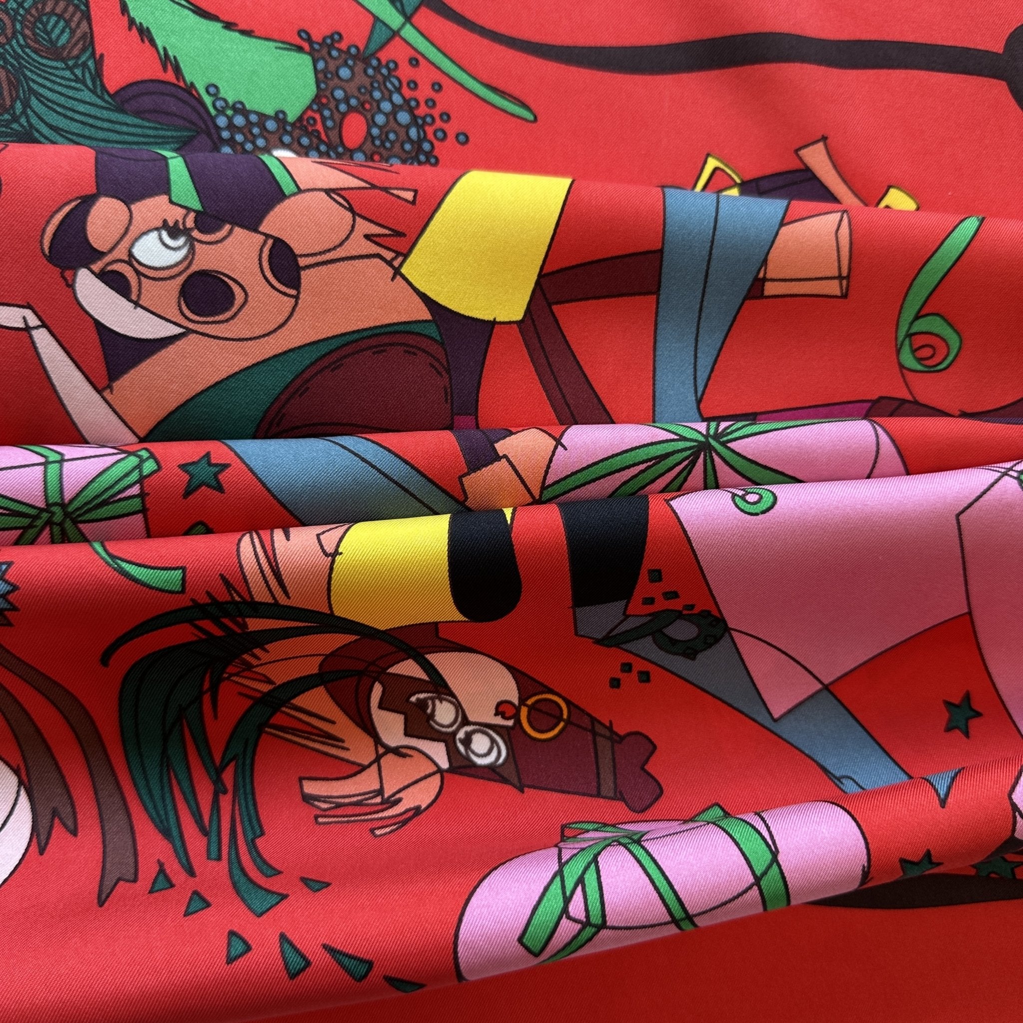 foulard dans ses plis rouge rose corail