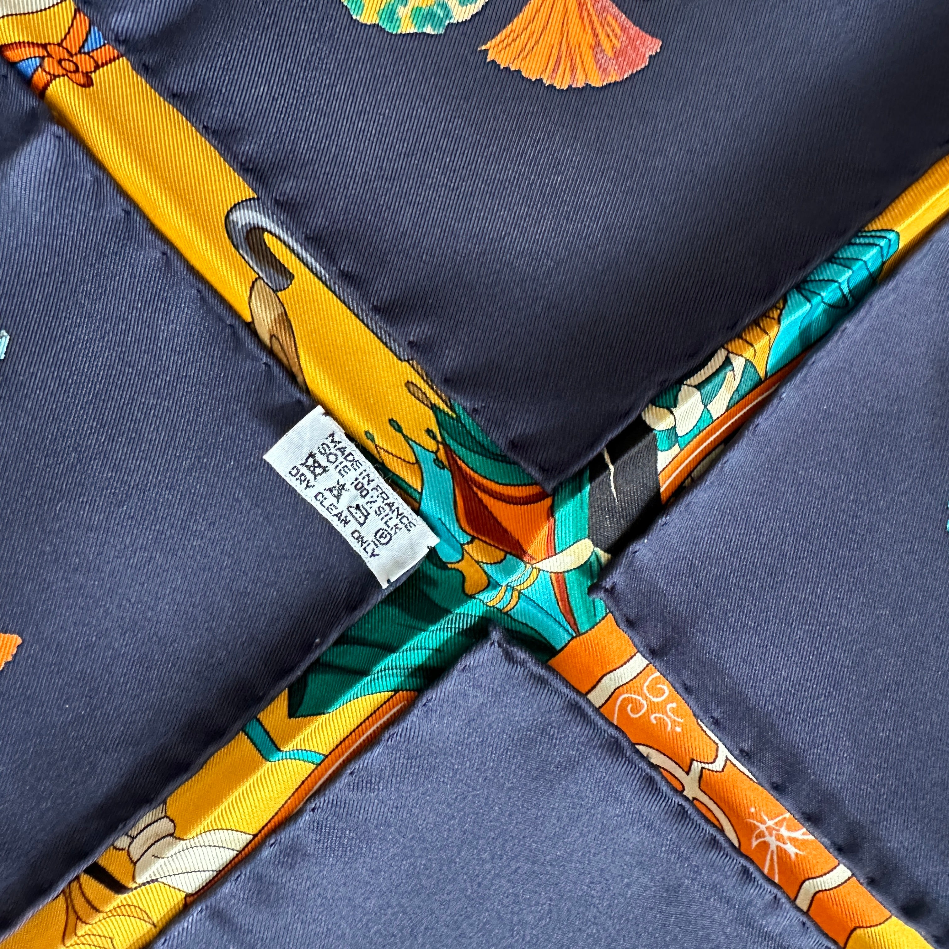 foulard-hermes-ombrelles-et-parapluies-roulottage