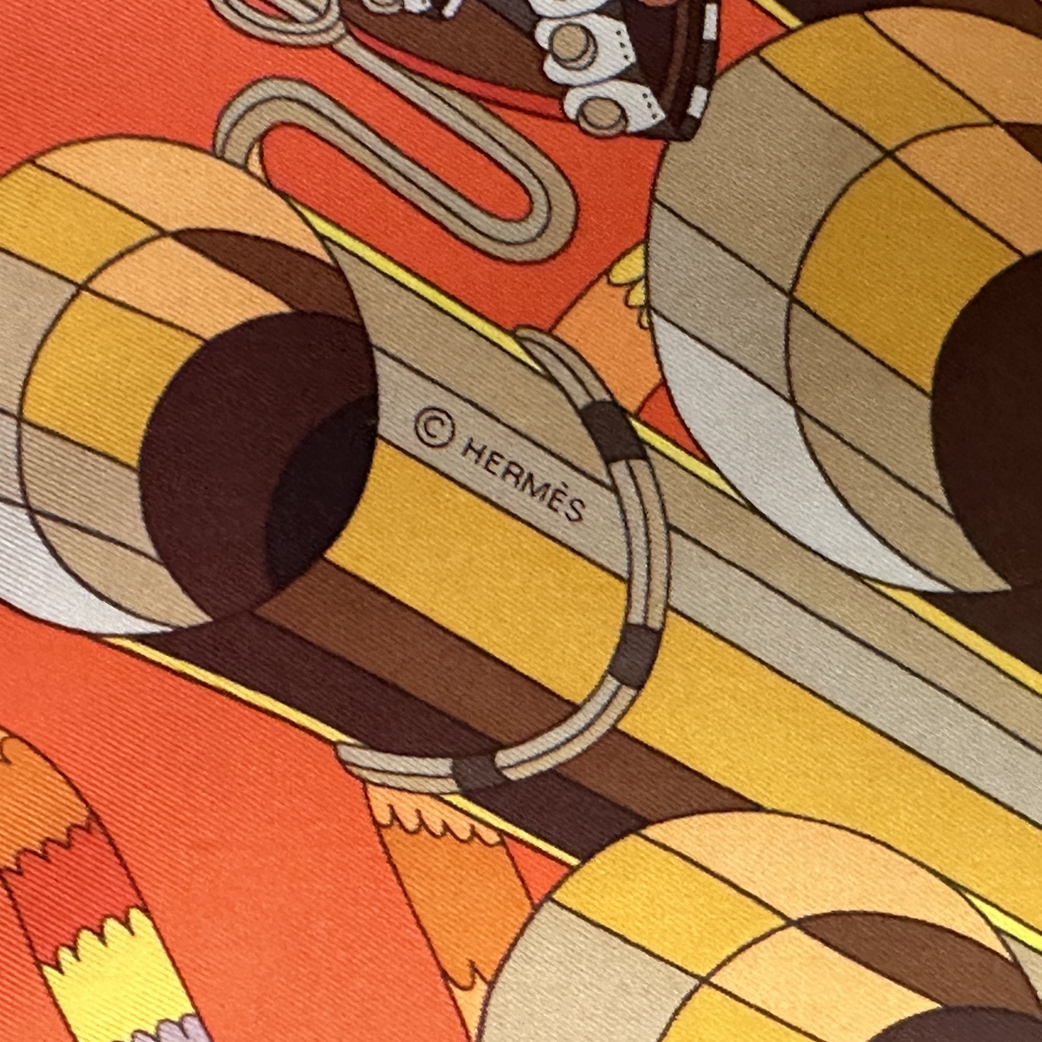 copyright hermes dans le dessin du foulard