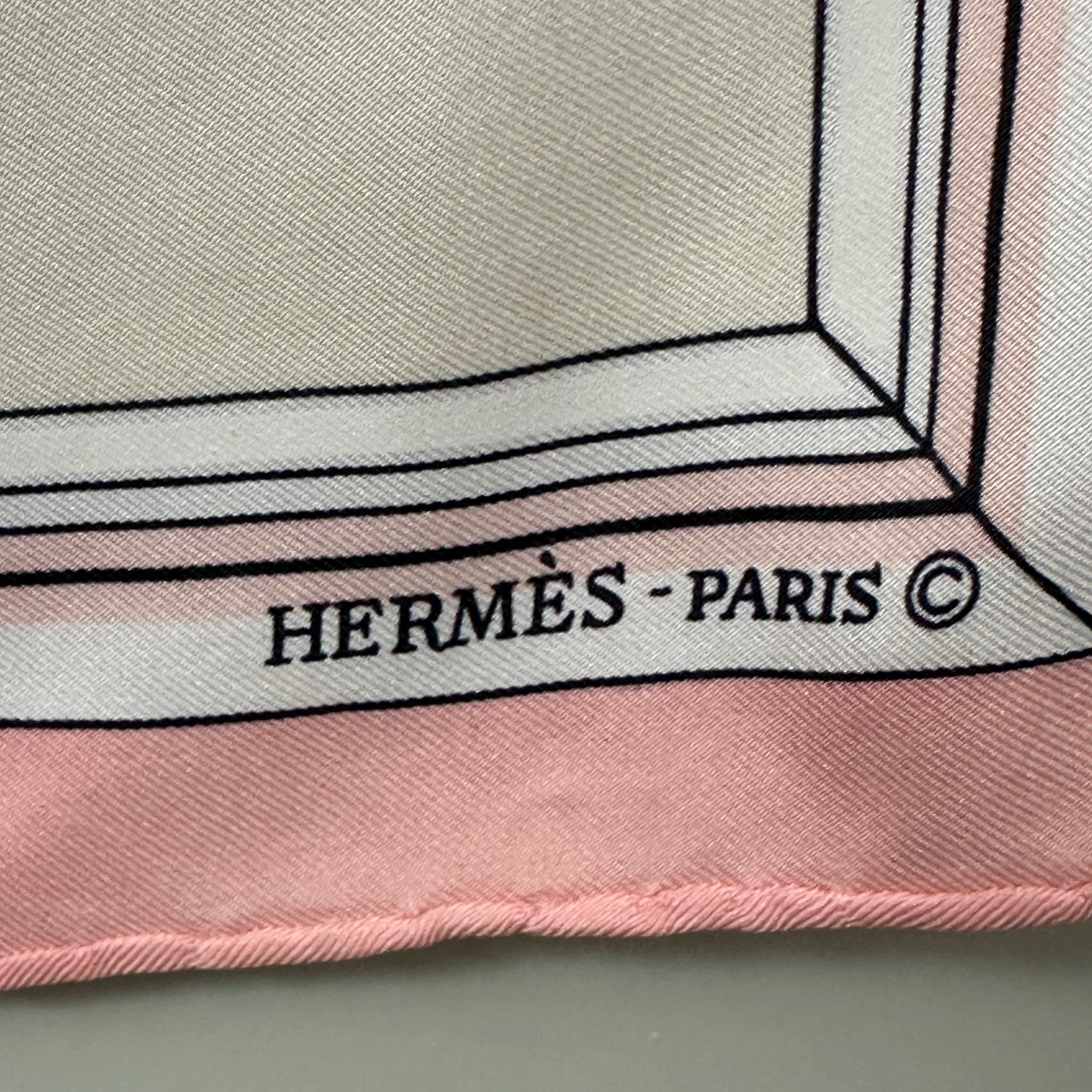Quai aux Fleurs - Hermès Scarf 90 cm