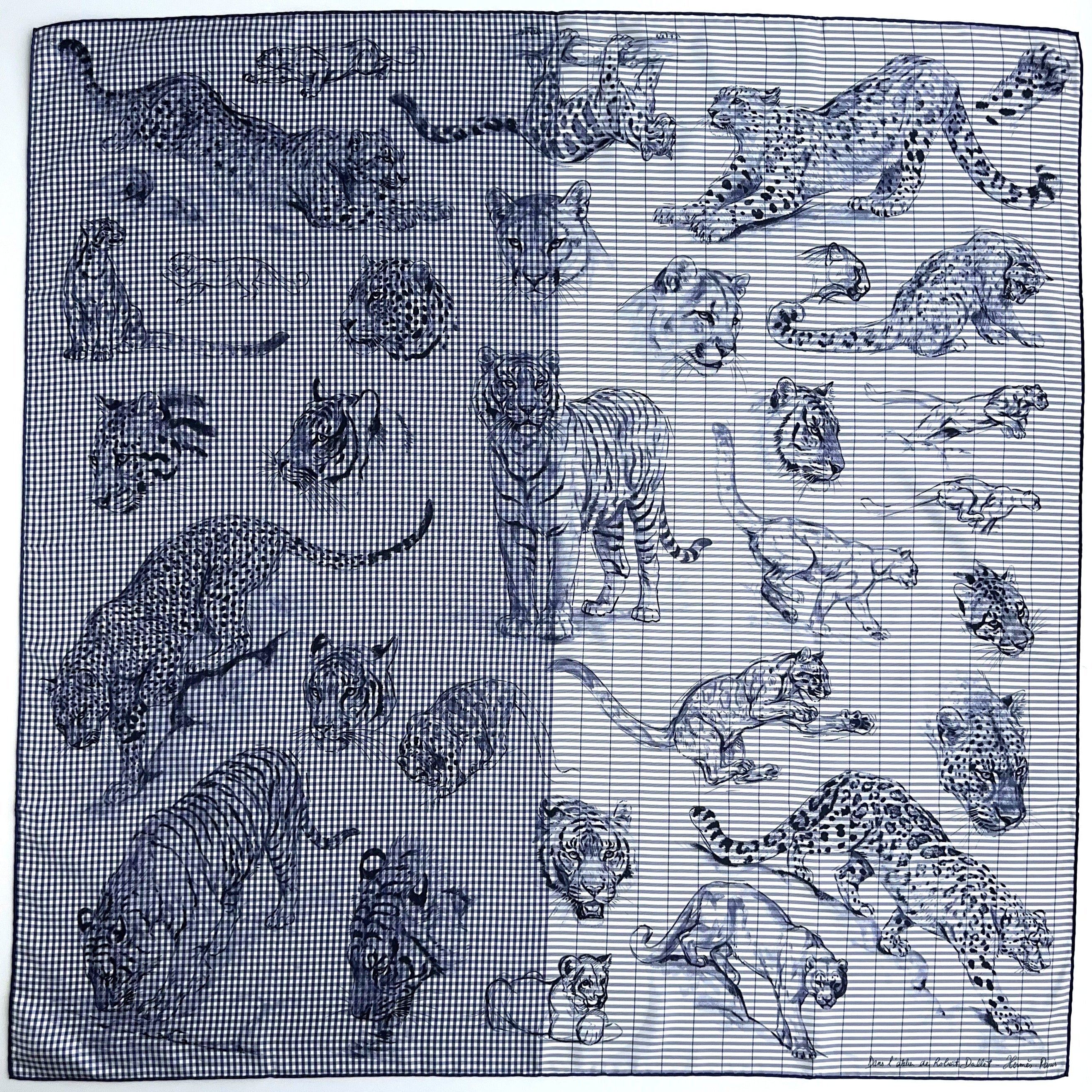 Carré Hermès Dans l'atelier de Robert Dallet Finesse Eyeliner, 90 cm soie, vue d'ensemble bleu marine et blanc